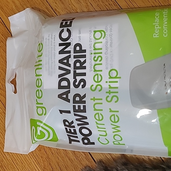 Lot of 3 greenlite tier 1 advance power strip. - Picture 2 of 4